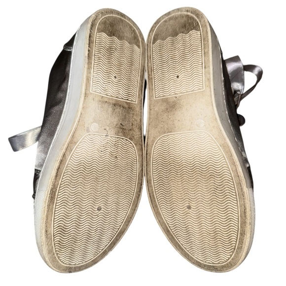 TOP Moda Silver Sneakers Comfortable Stylish Footwear size 7.5 - Picture 6 of 7